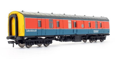 Bachmann Pre-Owned 39-175Z MK1 BG RTC Coach ''Labor 23'' (Exclusive Edition)