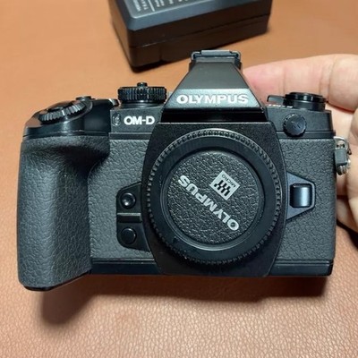 Olympus OM-D E-M1 16MP Mirrorless Digital Camera w/ 3-Inch LCD Body Only