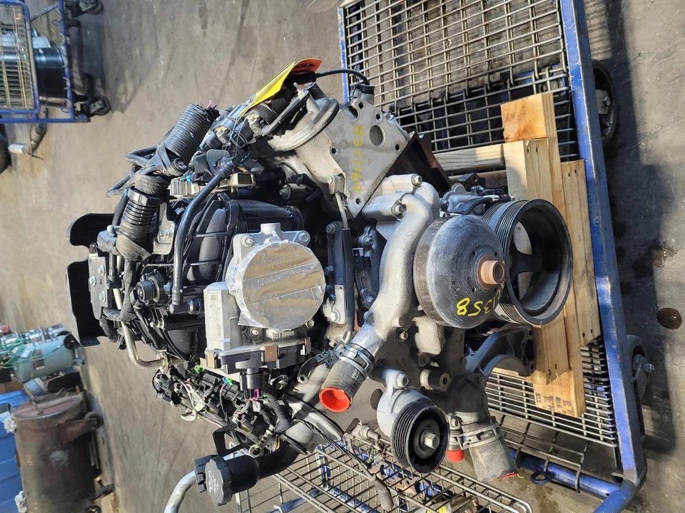 Used Engine Complete Assembly fits: 2009 Gmc Yukon 5.3L VIN 0 8th digit opt LMG Foto 2 de 4