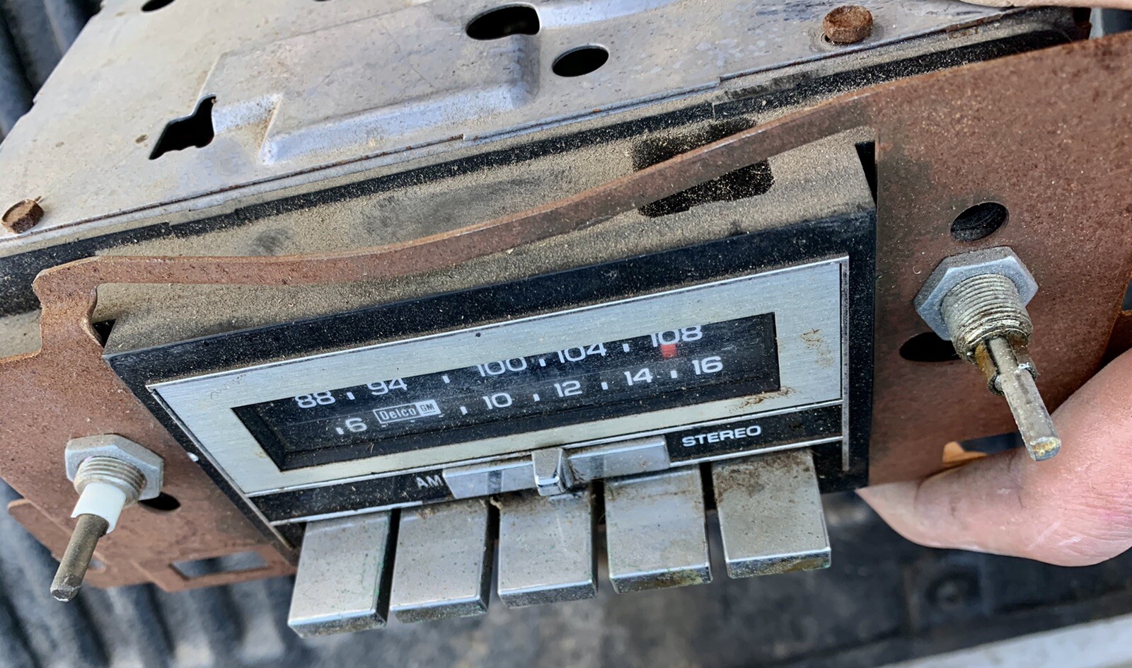 Delco GM Chevy GMC 16009960 OEM AM FM Radio Car Truck 1976-1990 Olds