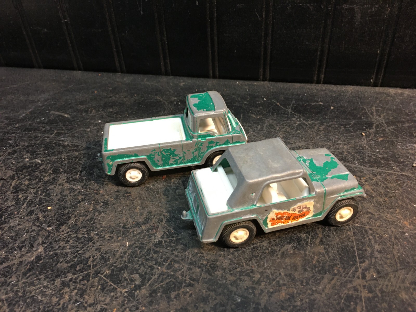 Picture 2 of 4