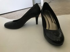 Black Leather Pumps GUC 5.5