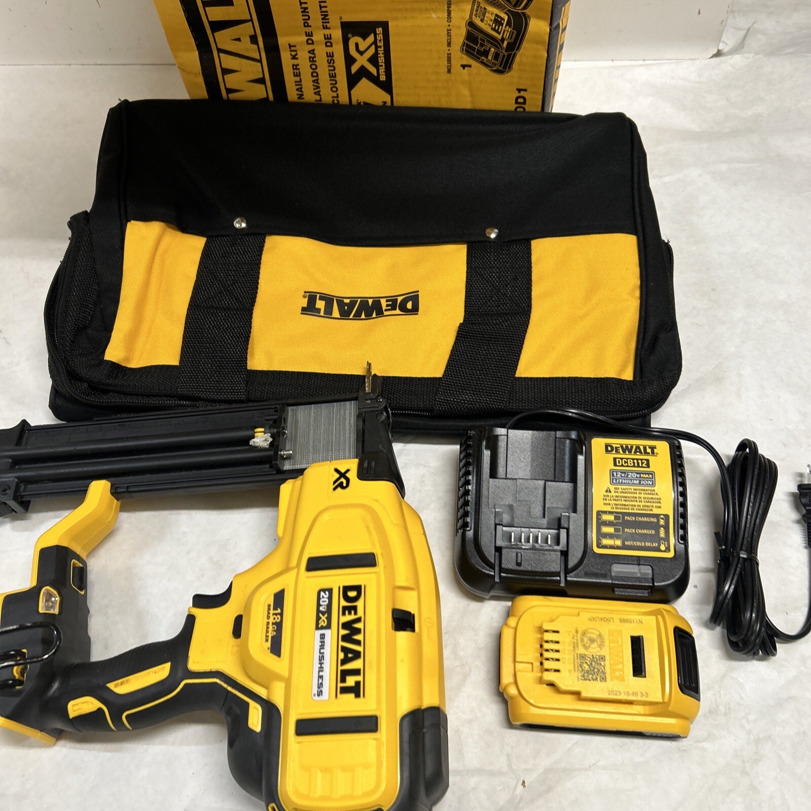 DEWALT DCN680D1 20V MAX XR 18 GA Brad Nailer KitA410 885911482226 eBay