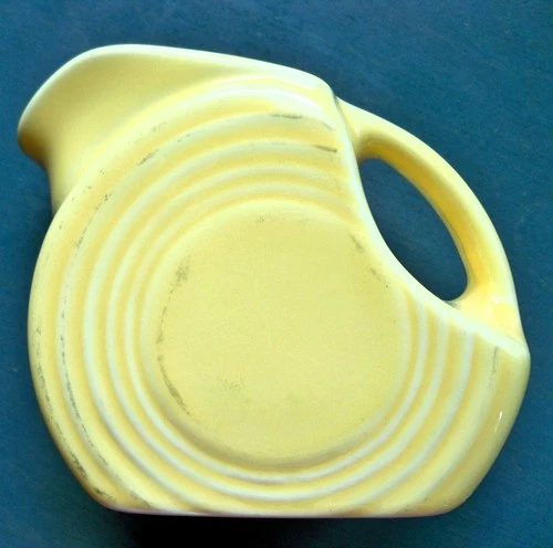 FIESTAWARE MINI DISC PITCHER PALE YELLOW  CREAMER , SYRUP, HONEY VINTAGE
