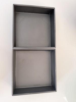 Calphalon 8 Inch Square Cake Pan Non Stick Bakeware (2) 1 Is Unmarked
