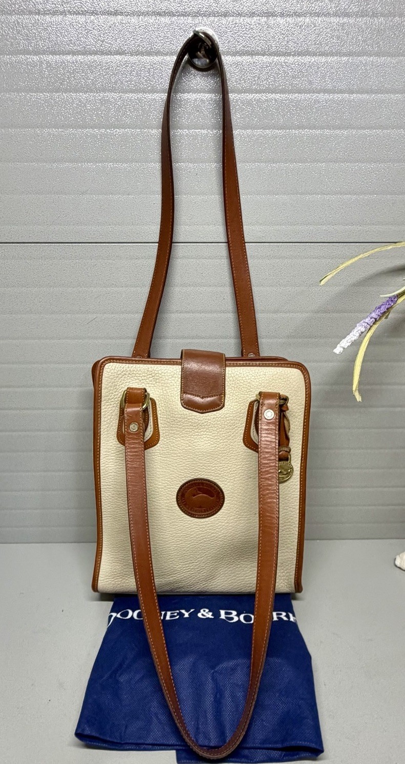 Vintg. “RARE” 80’s Dooney and Bourke Calico Cream AWL Square Shoulder Bag-Cute! image 2
