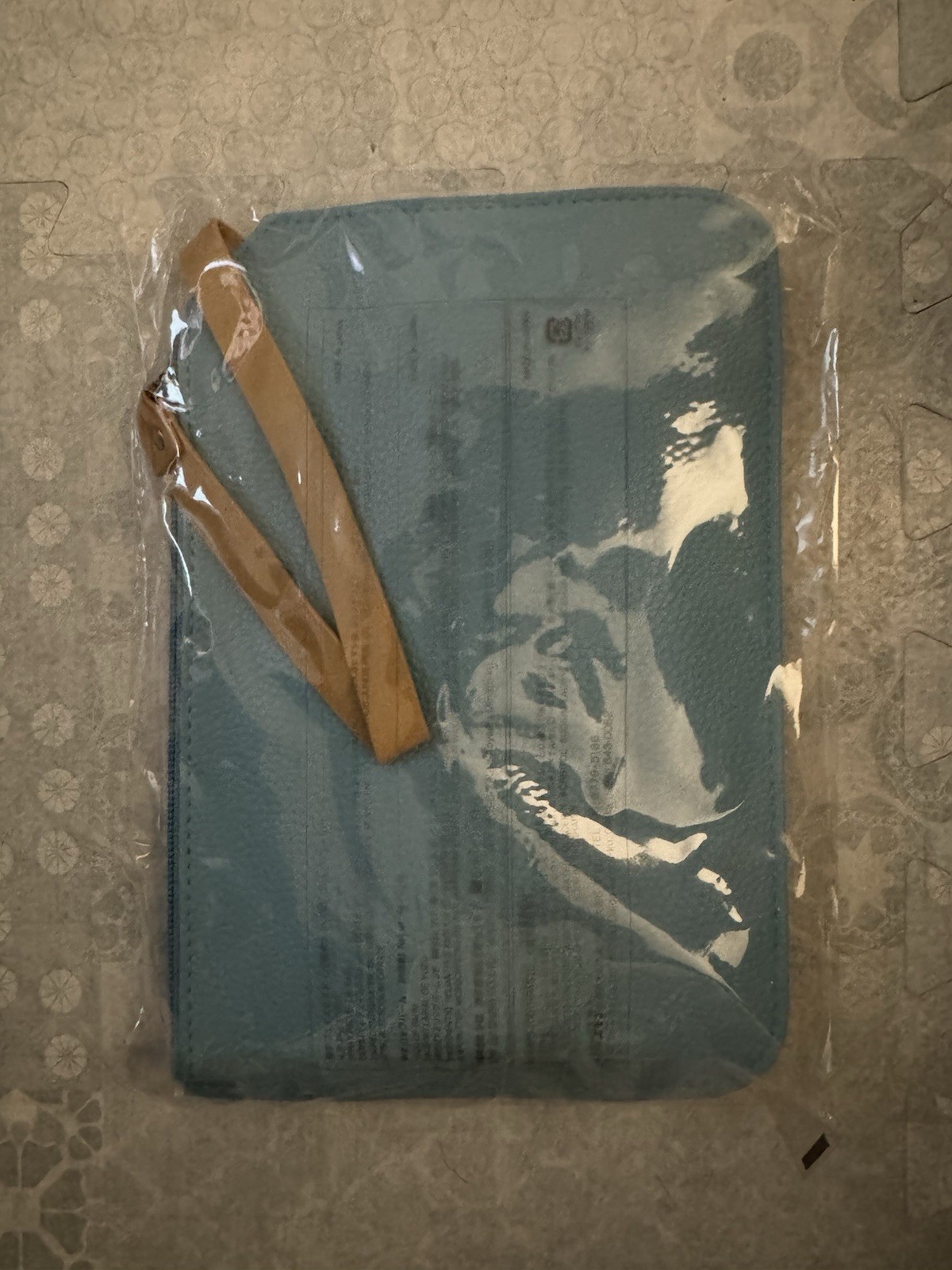 ANA (All Nippon Airways) Amenity Kit - GLOBE-TROTTER light blue pouch NEW