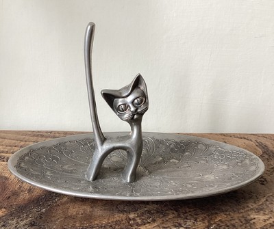 Vintage Seba versilberter stilisierter Ring Katze im Schmuck Schmucktablett