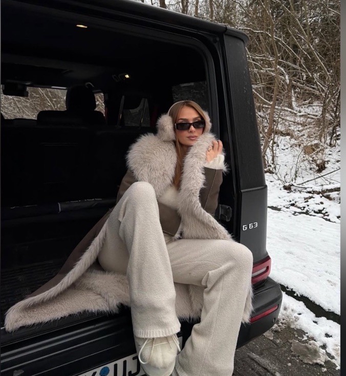 ZARA REVERSIBLE FAUX FUR DOUBLE-FACED LONG COAT  thumbnail 8