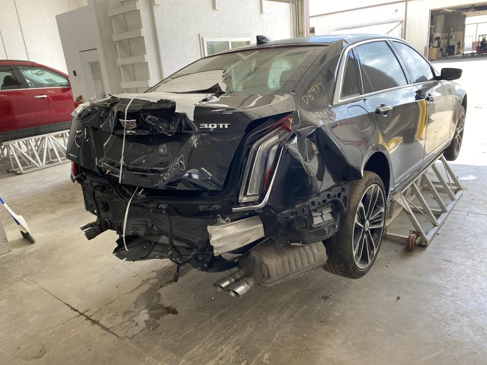 Módulo de control de carrocería usado se adapta a: Cadillac Ct6 2018 panel de control de carrocería BCM LH Foto 3 de 4