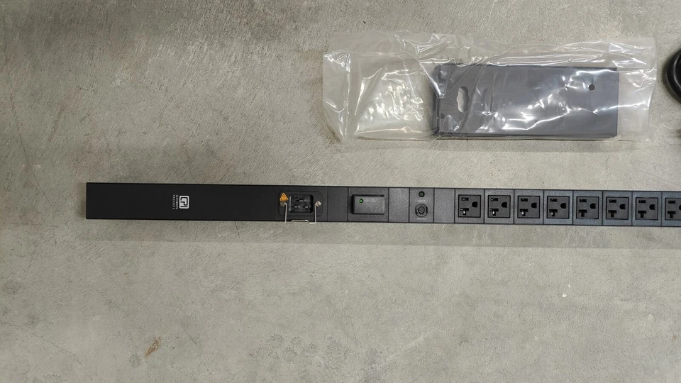 (3) Computer Power Strip Rack Mount 24 Outlets CPI Chatsworth Products Inc. - Image 2 of 4