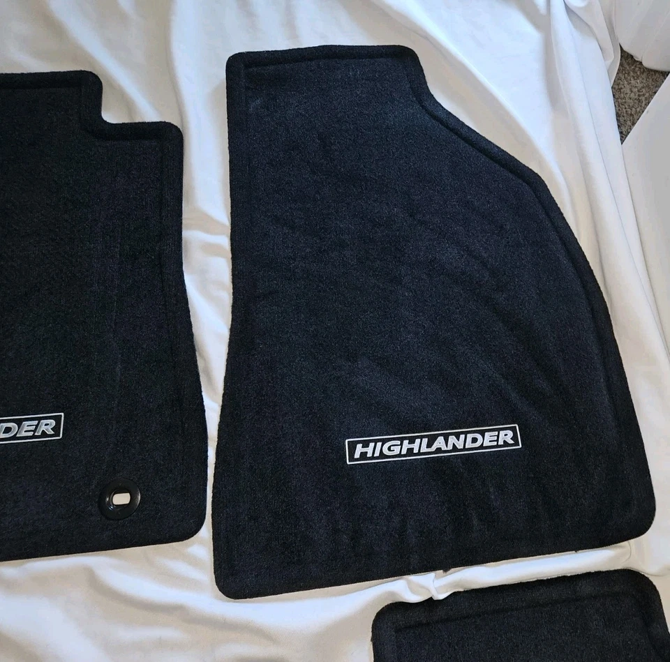 Juego de alfombrillas alfombrillas Toyota Highlander 2014-2019 Foto 4 de 4