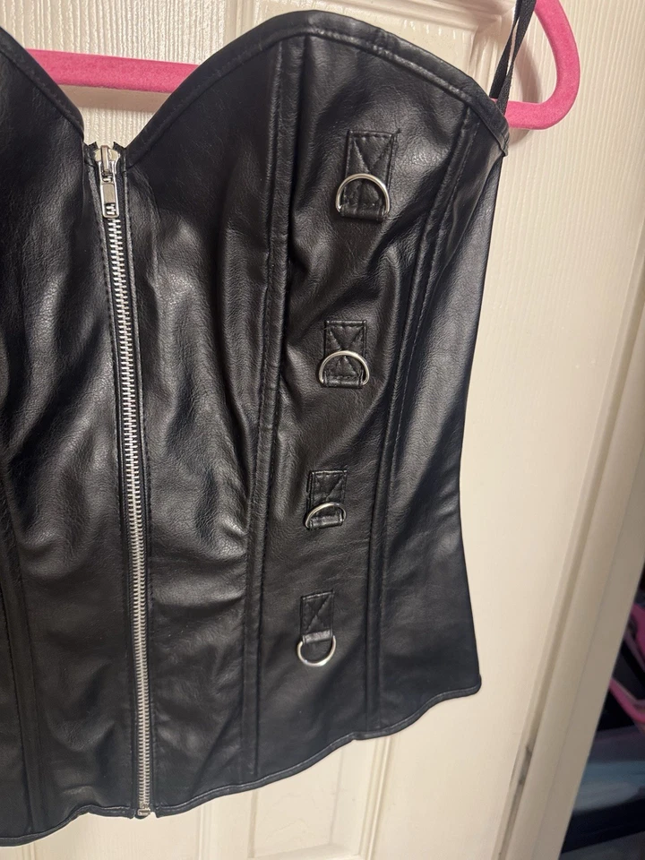 💣💣Allure Lingerie Black Faux Leather Bustier Size XL💣💣 - Image 3 of 4
