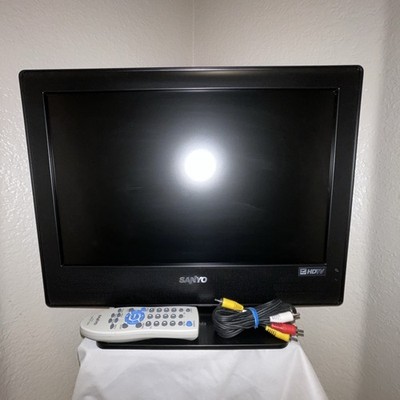 Sanyo LCD HDTV DP19657 Flat Screen 19  Gaming TV w/ Remote Control and AUX Cord