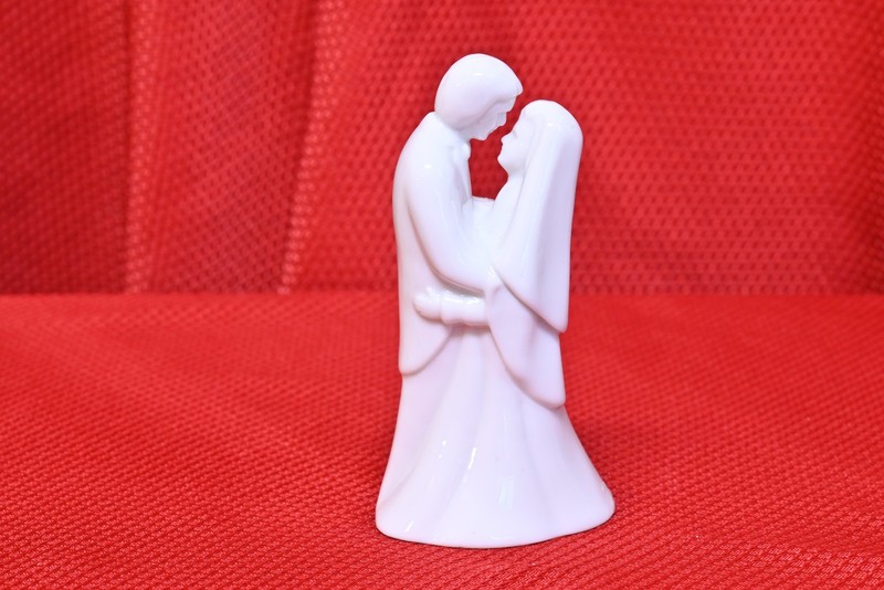 Vintage White Porcelain Wedding Cake Topper  Exellent Condition