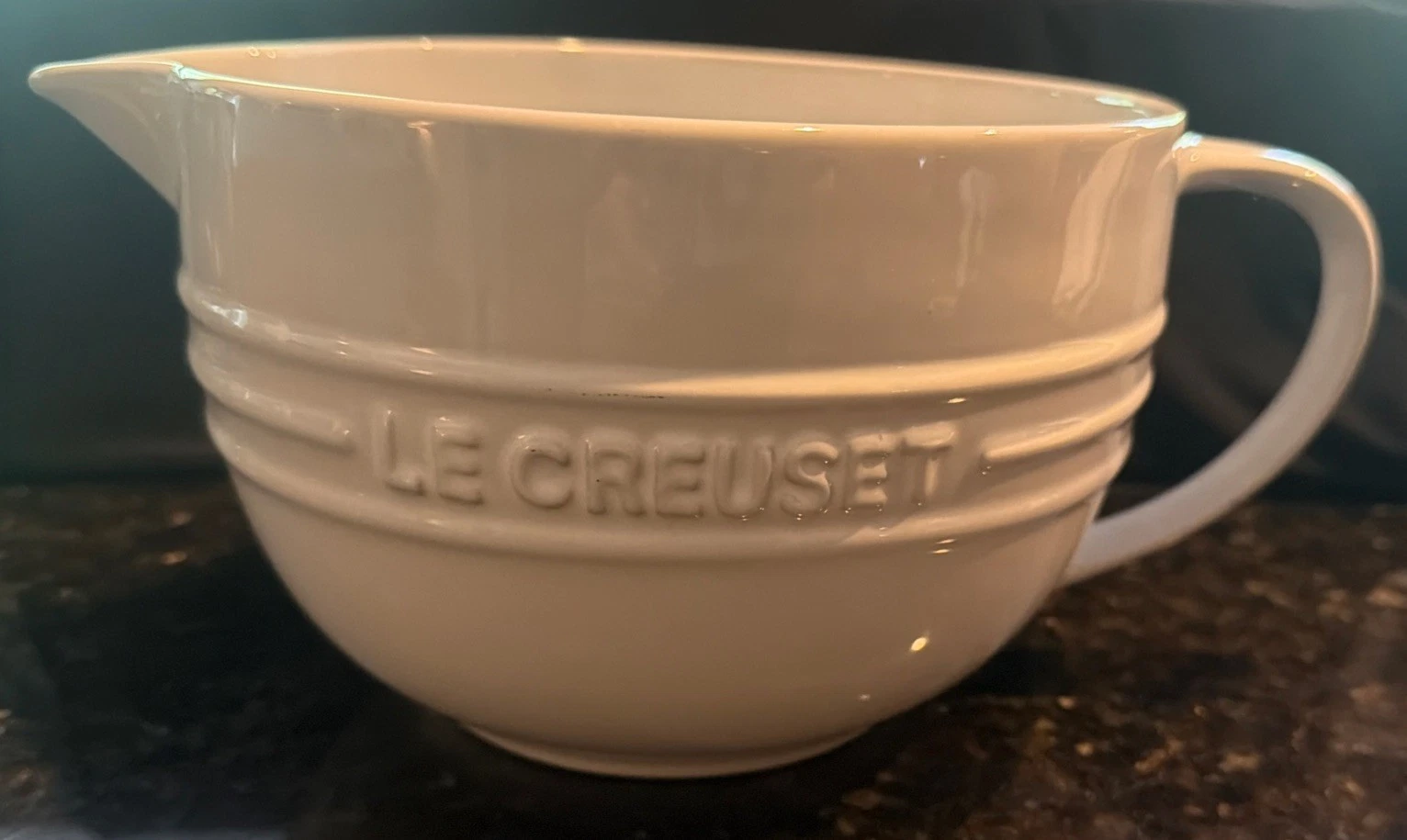 Le Creuset 2 Qt. Batter Mixing Bowl White Stoneware 14-17