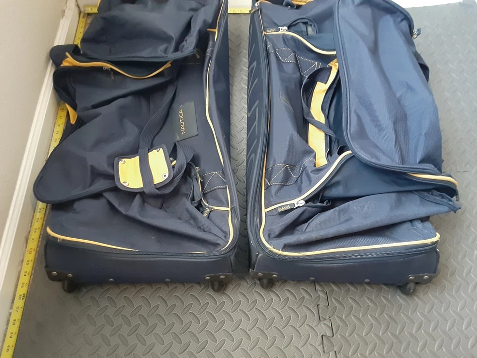 2 x Nautica Rolling Suitcase / Luggage / Travel Bag 36 inch tall - Image 2 of 4