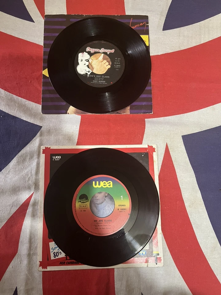 Gary Numan 7” Italian import x 2 We are Glass WEA K 18261/Shes got Claws K 18835 - Image 3 of 3