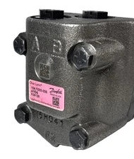 OEM Char-Lynn Danfoss 104-1035-006 Hydraulic Motor thumbnail 4