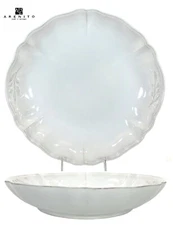 Crate & Barrel VILLAGE WHITE 13" Large Pasta Serving 2.5Qt Bowl Olive Arenito