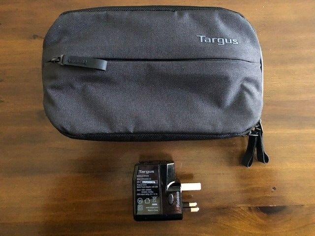 Targus Travel Bag and World Travel Power Adapter w-Dual USB (APK032) Black