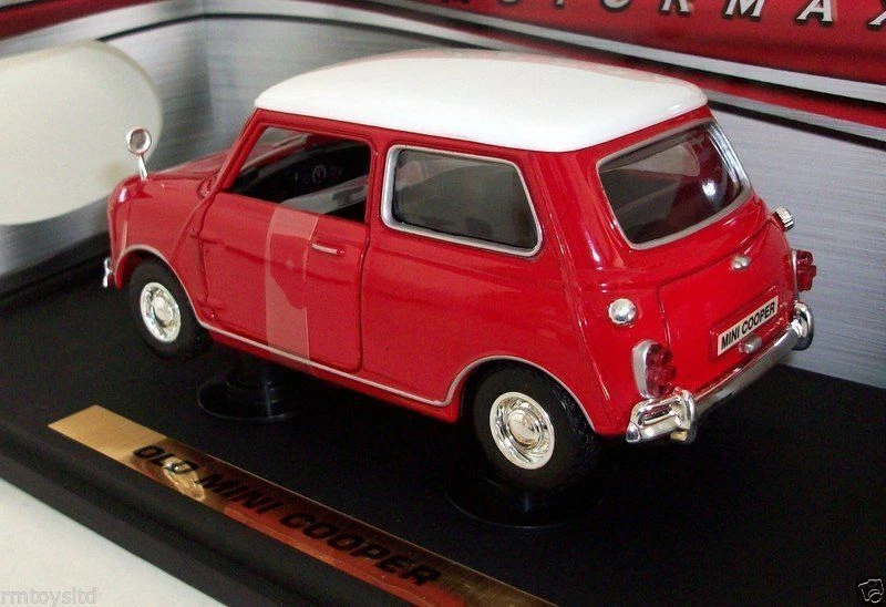 MOTORMAX 1/18 - 73113 CLASSIC OLD MINI COOPER - RED / WHITE - Image 3 of 3