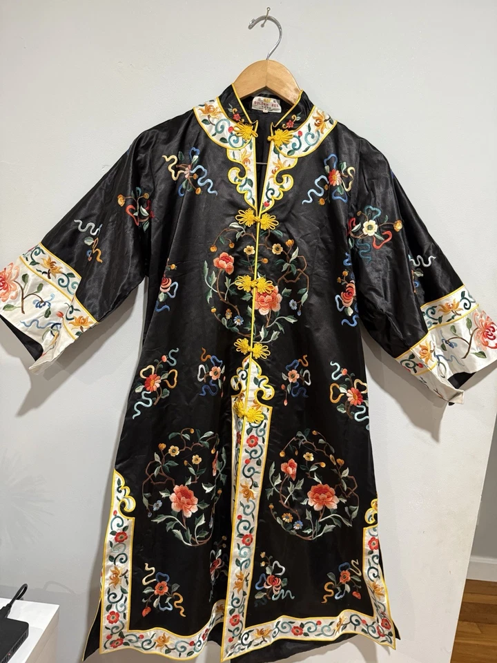 Vintage 20th C Chinese Silk Embroidery QiPao Robe Figures Flowers Art black Med - Image 3 of 4