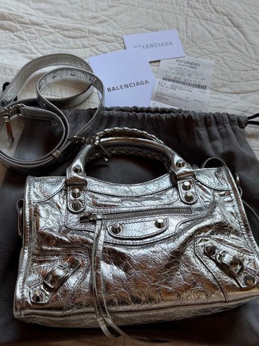 Balenciaga city