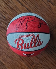 MICHAEL JORDAN CHICAGO BULLS Hand Signed Autographed 8" Souvenir Basketball COA