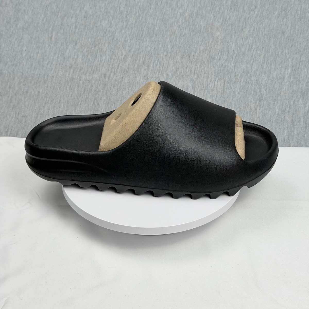 Yeezy YS-01 Slide Black Onyx Men's Size 11 Foam Sandals w/ Dust