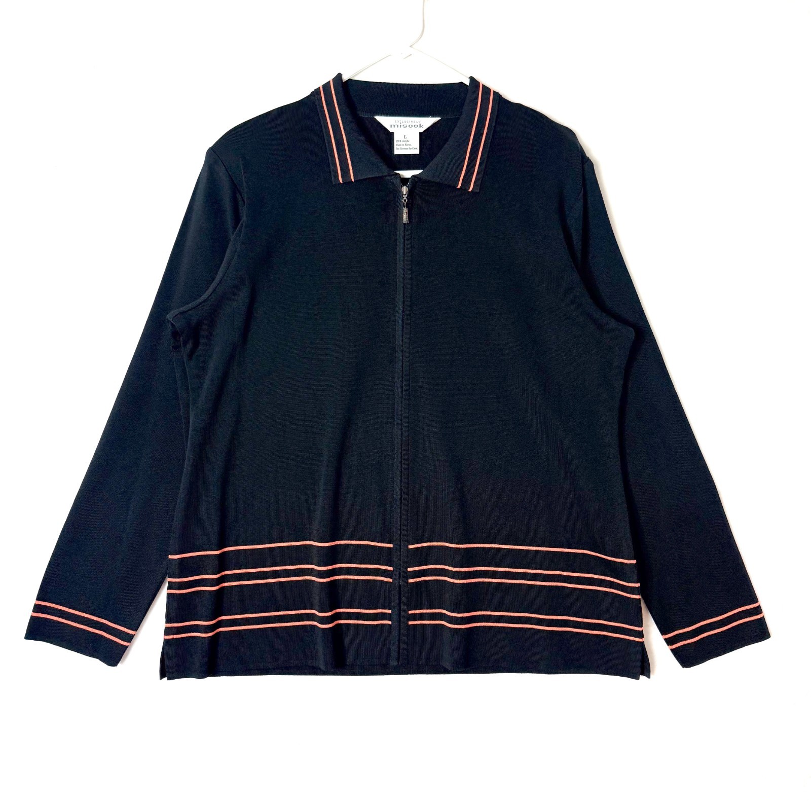 EXCLUSIVELY MISOOK Collared Full Zip Shoulder Pad… - image 1