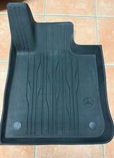 Original Mercedes Set Gummifussmatten für GLC 254 vorne Original Mercedes Set Gummifussmatten für GLC 254 vorne