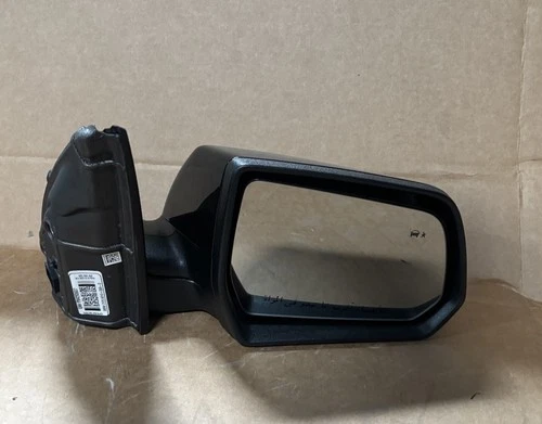 2017-2019 GMC Acadia RH Passenger Side Mirror OEM W/blind OEM 84293607