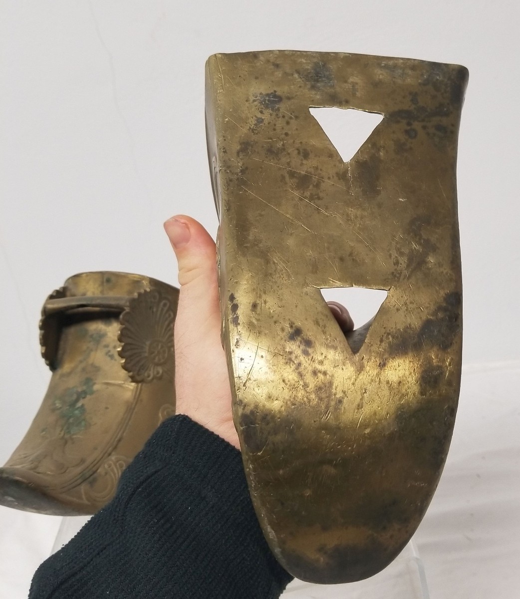 Étriers de Botte Espagnol Antique en Laiton Conquistador Colonial