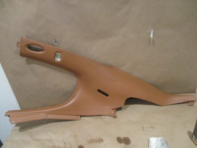 Maserati 4200 Coupe - RH Rear C-Pillar Cover Trim - P/N 981210800