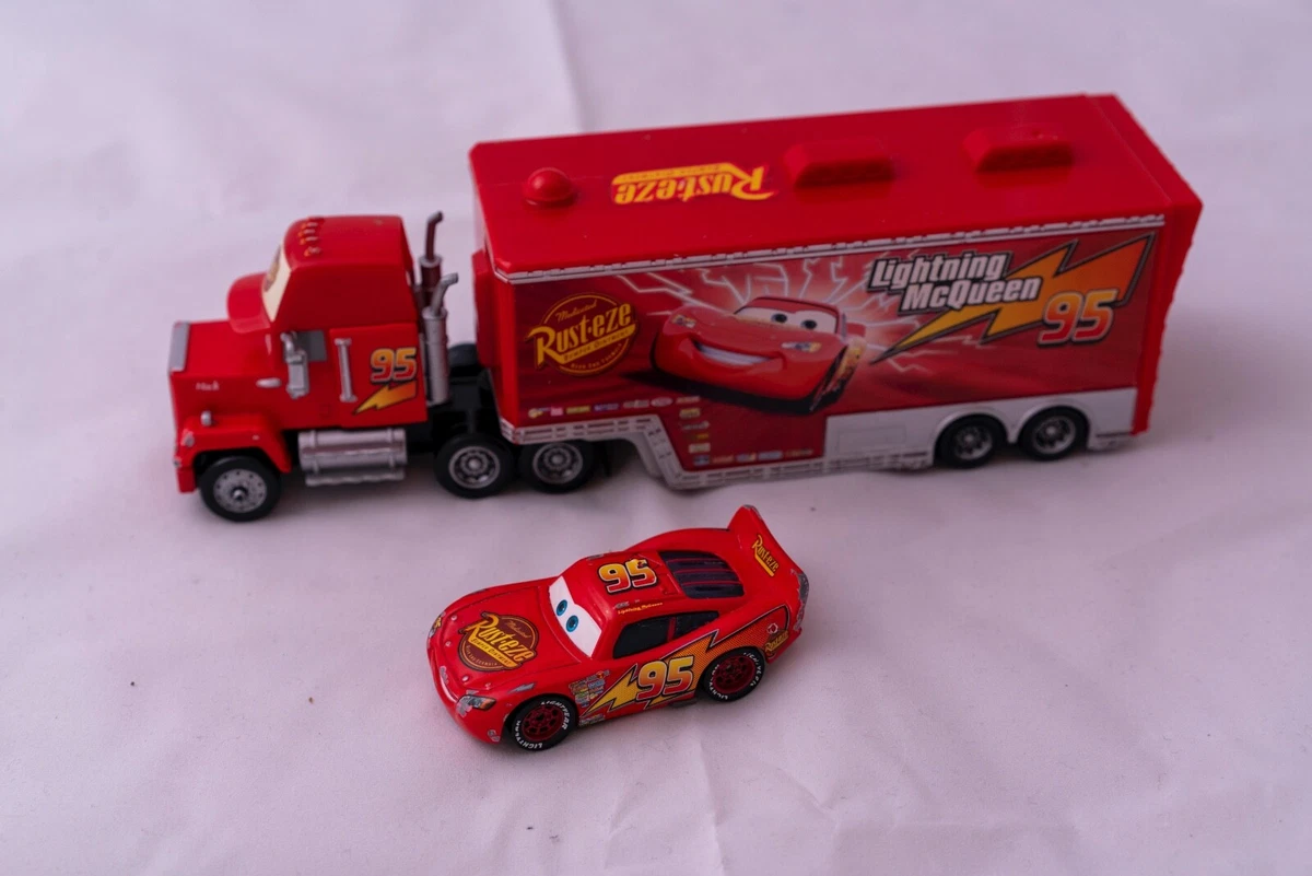 Disney pixar cars hotsell mack hauler playset
