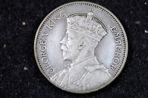 1933 - New Zealand Shilling!!  #H18237