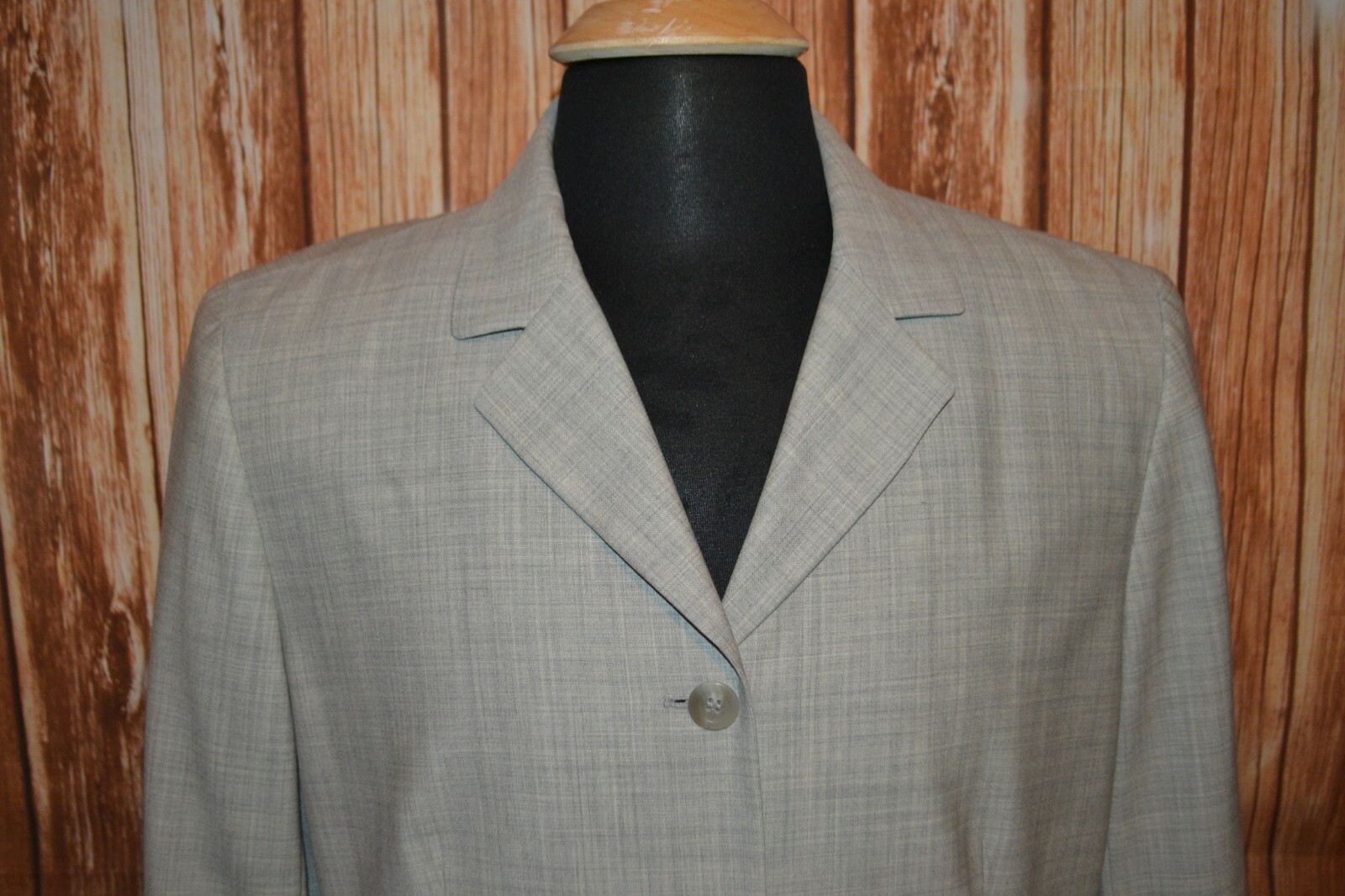 Brooks Brothers Women's Wool Blend 4 Button Blazer Sz 16 Pleated Skirt Sz 14 thumbnail 3