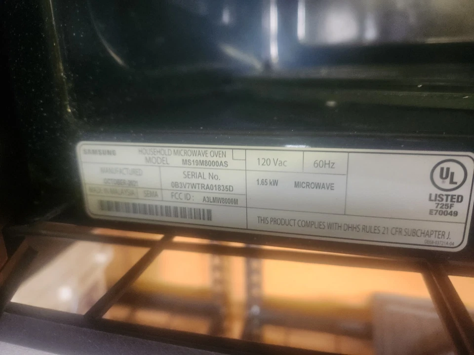 1,9 cu. Microondas de encimera de pies con sensor de cocción en acero inoxidable Foto 2 de 3