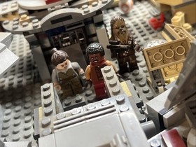 VINTAGE RETIRED LEGO SET STAR WARS 75105 MILLENNIUM FALCON DISNEY