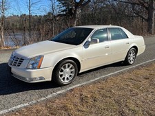 2010 cadillac dts 