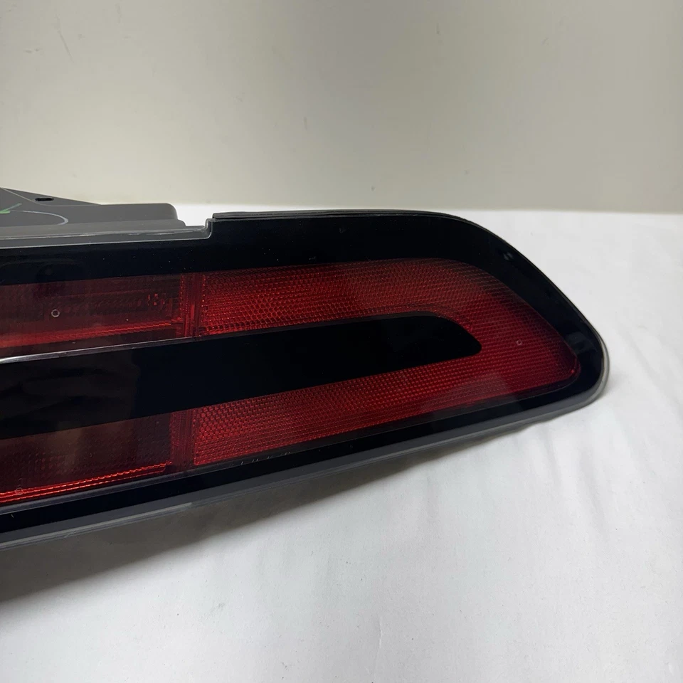 原始设备制造商 2011 - 2015 雪佛兰 Volt 乘客右 LED 外后尾灯 22927869 — 第 4/4 张图片