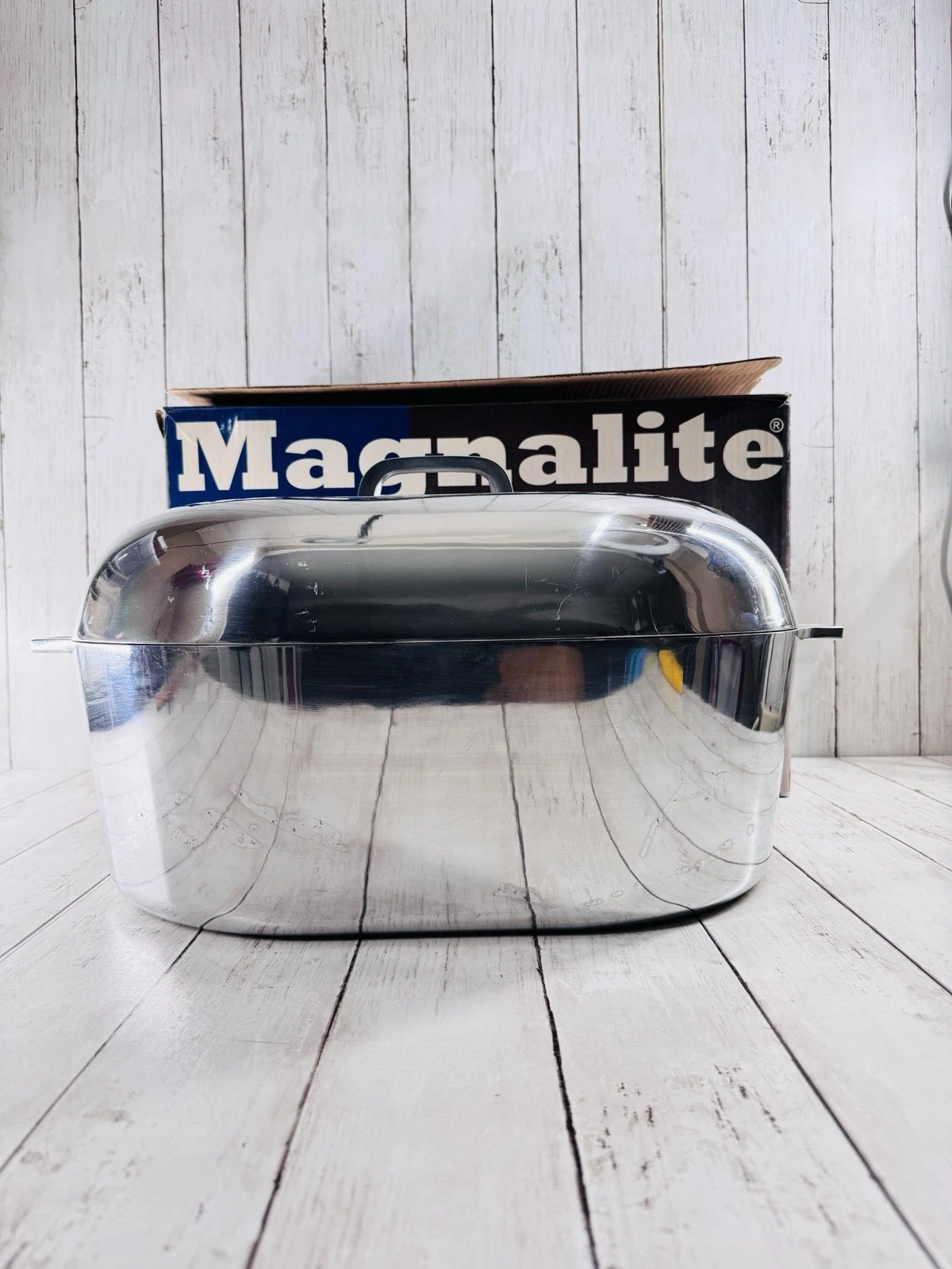 Magnalite Classic Aluminum Oval Roaster 18 Inch With Lid & Tray And Original Box