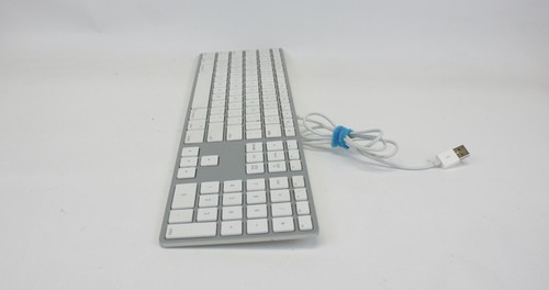 Apple A1243 Wired USB Keyboard w/ Numeric Keypad for iMac, Mac Mini - Picture 3 of 4