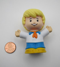 New Fisher Price Little People Fred Scooby-Doo Preppy Blonde Teen Man Scarf