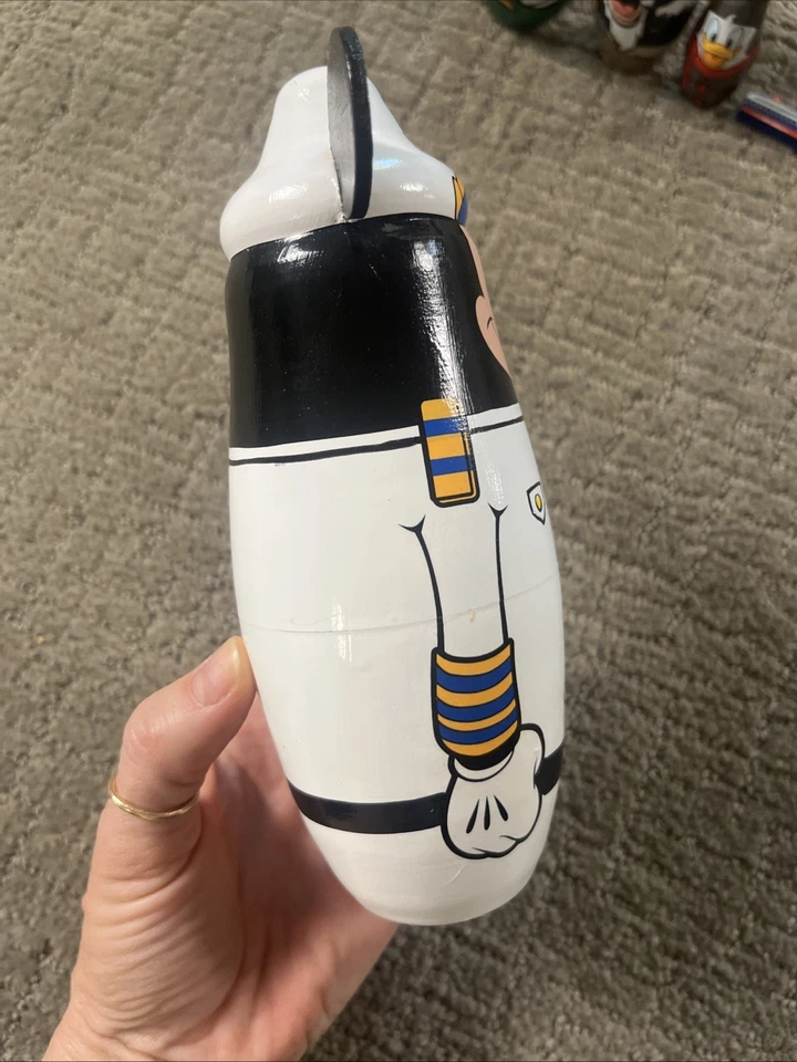 Juego de muñecas rusas de anidación Disney Cruise Line de colección Mickey Minnie Goofy Donald Ship Foto 3 de 4