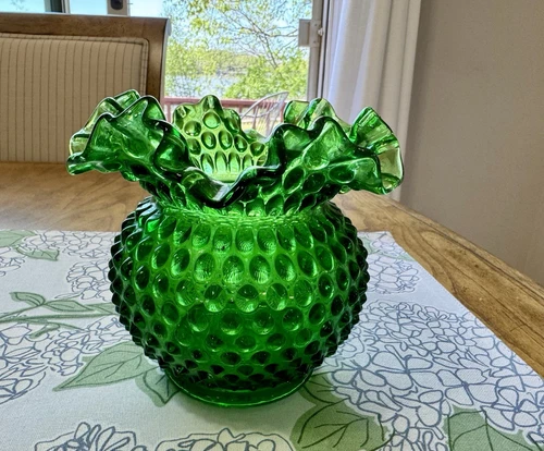 Vintage Fenton  Hobnail Emerald Green Glass Ruffle Rim Vase 5.5 in