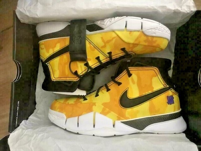 Size 8.5 - Nike Zoom Kobe 1 Protro x 