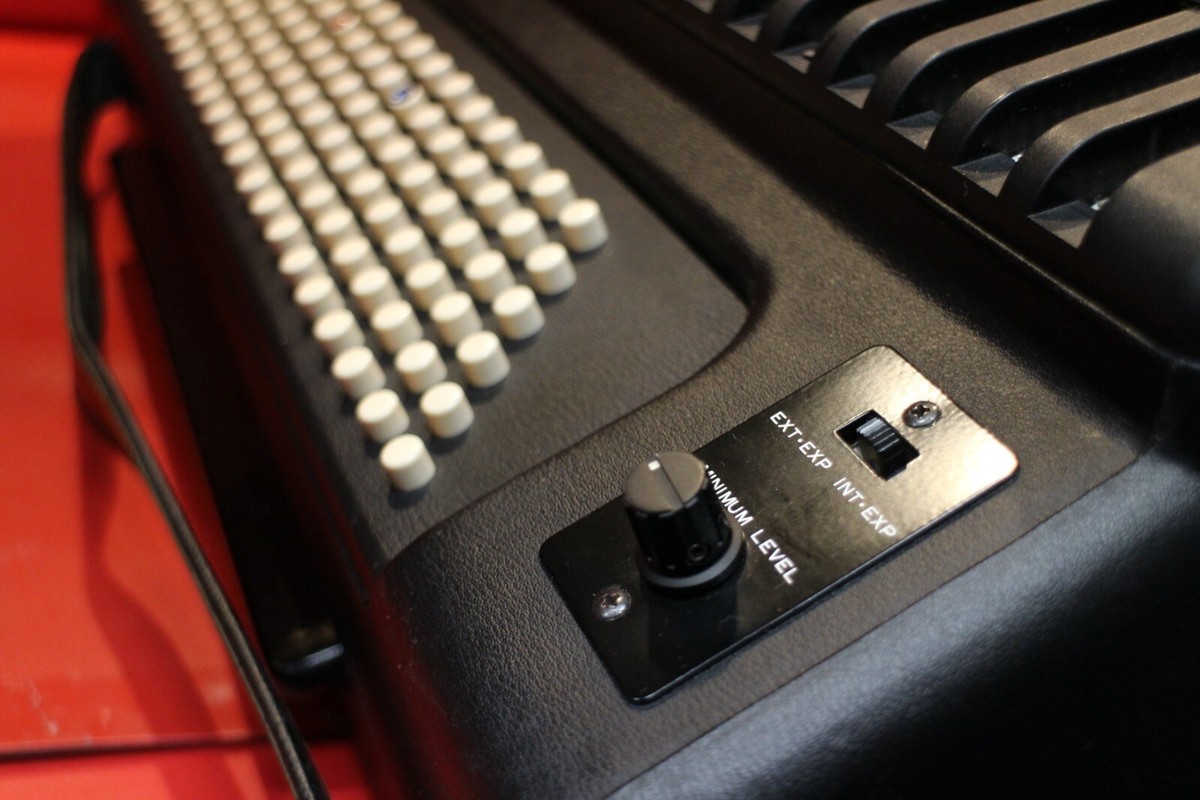 TOYO GAKKI TG-77 電子アコーディオン Chestron USED Toyo Gakki Chestron TG-77 Pro Muzer Electric Acordion