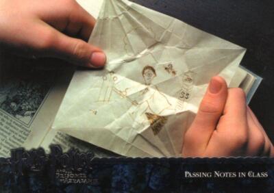 Harry Potter Gefangener von Askaban Update Basiskarte #120 Passing Notes In Class